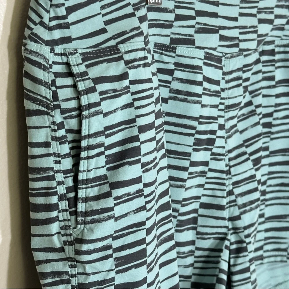 NEW‎ Mountain Hardwear - Women's Dynama Pull-On Short